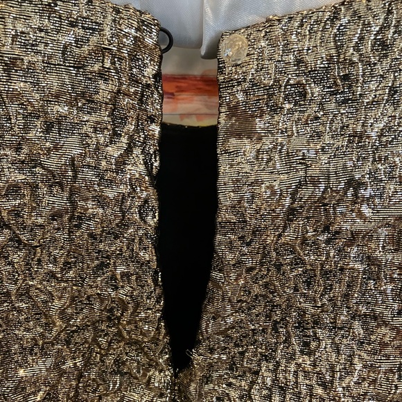 Great dress look so runway. Has tag on and I wore it to a disco Gala. $150 - Picture 6 of 7